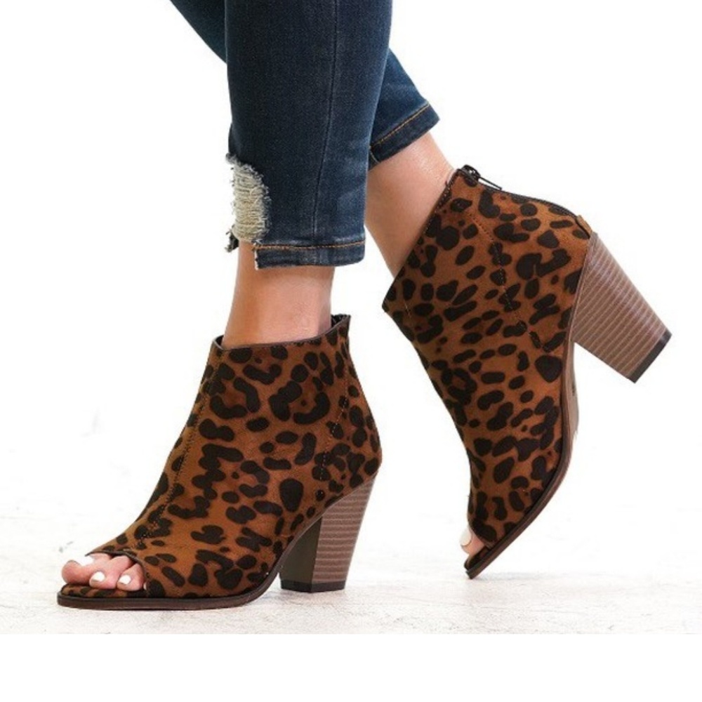 In Stock!!🔥🔥 Leporad Bootie